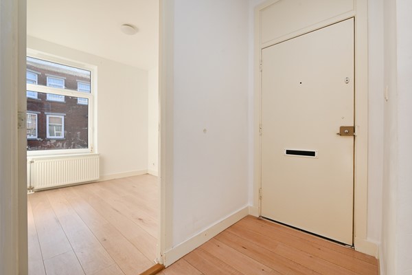Medium property photo - Velpsestraat 107, 2573 SG Den Haag